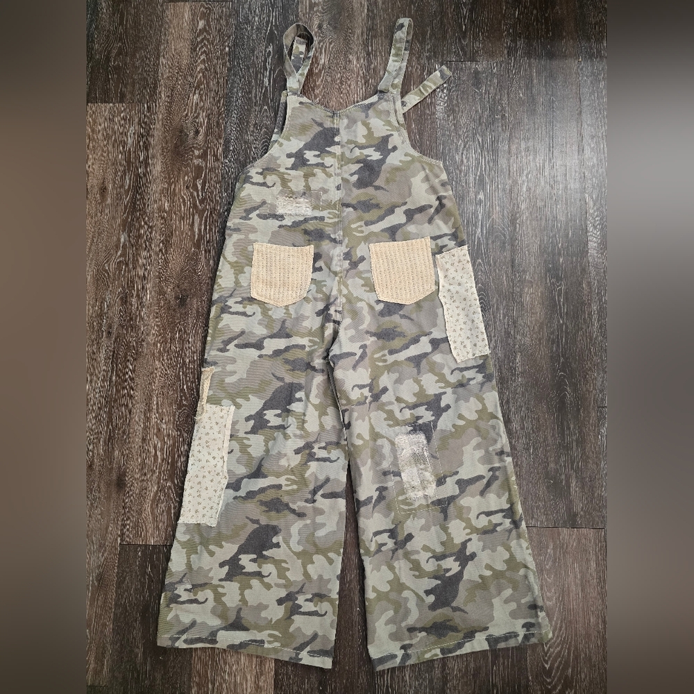 POL Camo Patchwork Overalls Womens Relaxed Fit Utility Jumpsuit, Size S Like New - Picture 6 of 11